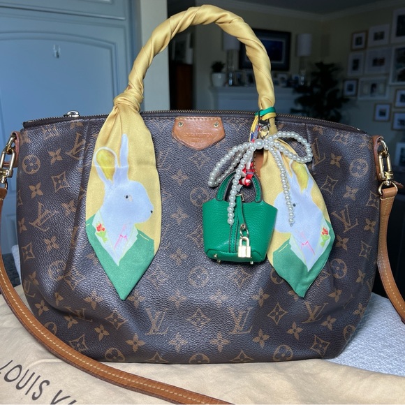 Louis Vuitton Handbags - Louis Vuitton Turenne MM